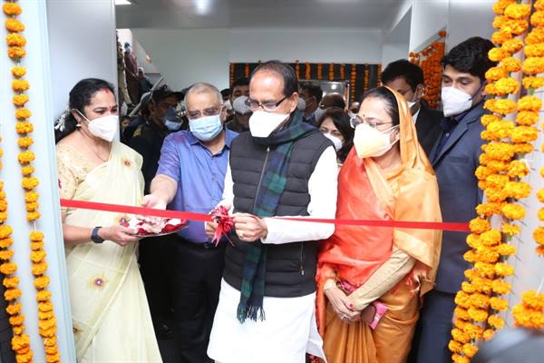 मध्य प्रदेश: प्रदेश के दूरस्थ क्षेत्रों तक स्वास्थ्य सुविधाओं के प्रसार के लिए चिकित्सा संस्थान आगे आये :मुख्यमंत्री चौहान